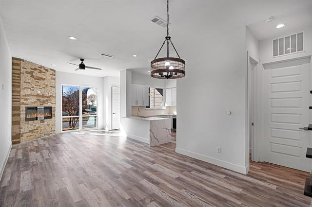 Primary Photo - 9495 Timberleaf Dr