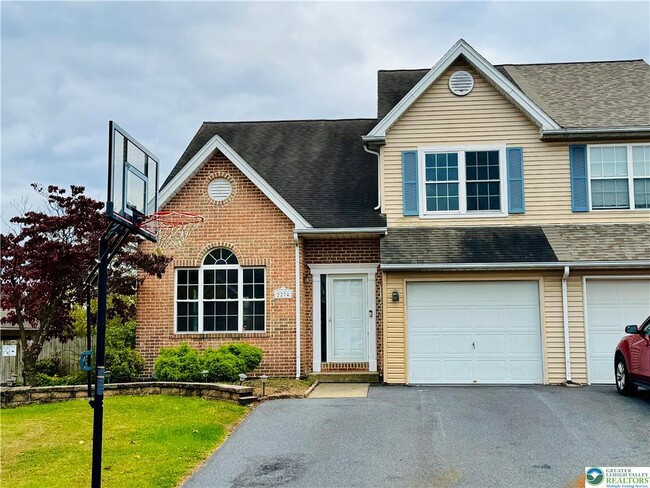 Building Photo - 2274 Briarwood Dr