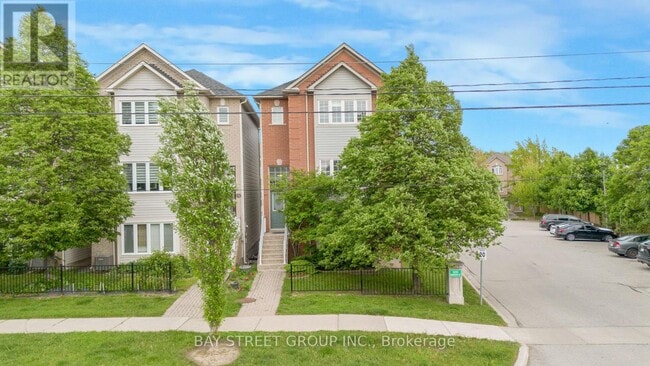 Building Photo - 5090-5090 Fairview St
