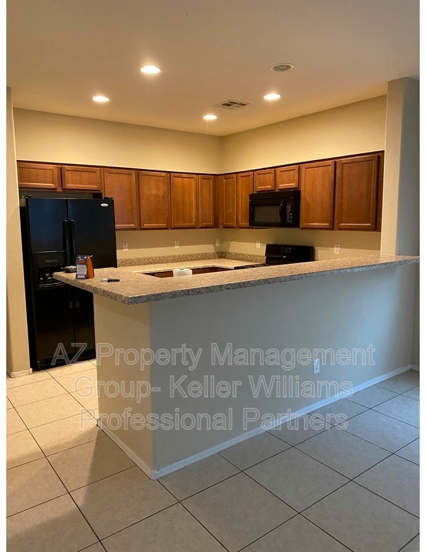 Foto principal - 812 S 178th Ln