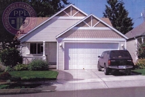 Building Photo - Single Level House in Sandy- Great Open Fl...