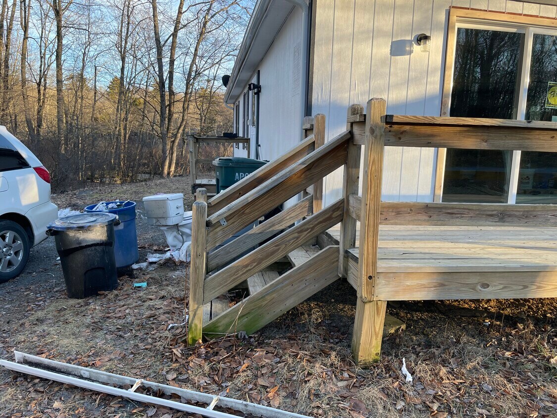 9637 Stony Hollow Dr, Tobyhanna, PA 18466 House Rental in Tobyhanna