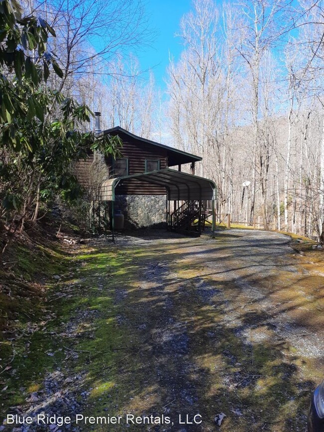 Foto del edificio - 3 br, 2 bath House - 4680 Conleys Creek Road