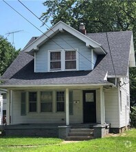 Building Photo - 3764 Lockwood Ave