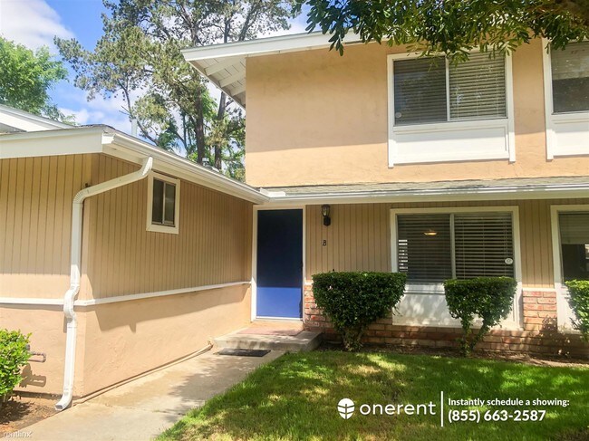 Building Photo - 2 br, 1 bath Condo - 2518 Wanek Rd Unit B -