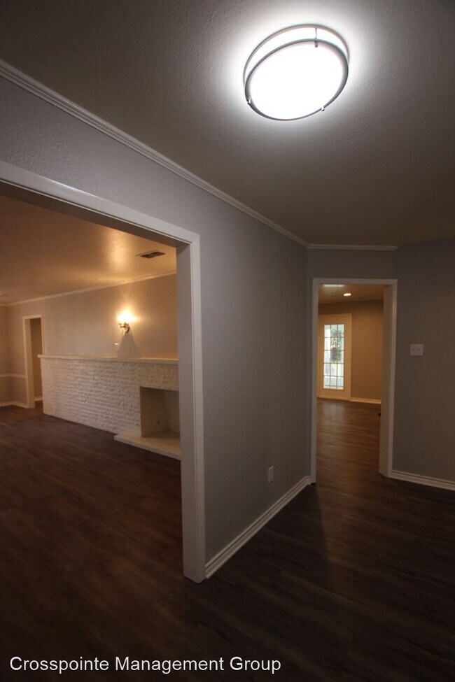Building Photo - 3 br, 2 bath House - 3206 Silverwood Dr.