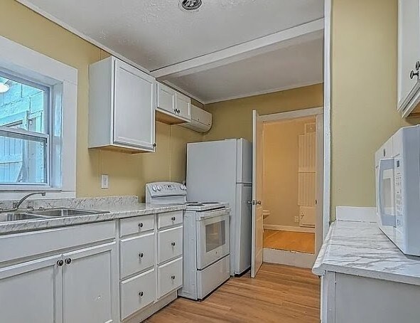 Foto del edificio - 1004 Fairview Ave