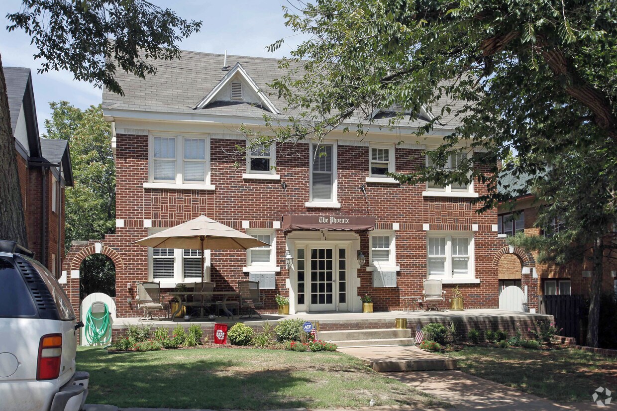 Primary Photo - Phoenix Apartments
