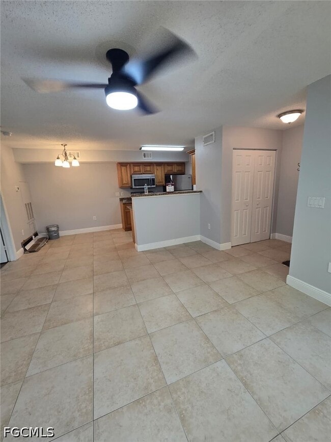 Building Photo - 12591 Equestrian Cir