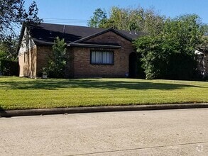 Building Photo - 10930 Twig Dr