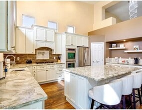 Building Photo - 7469 Thornsby Ct