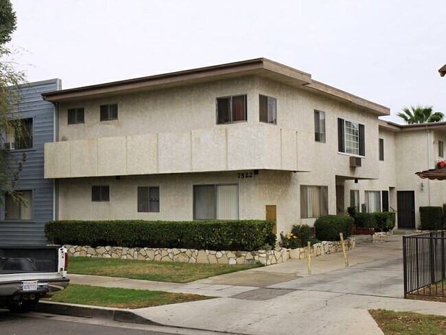 Building - 7522 Canby Ave