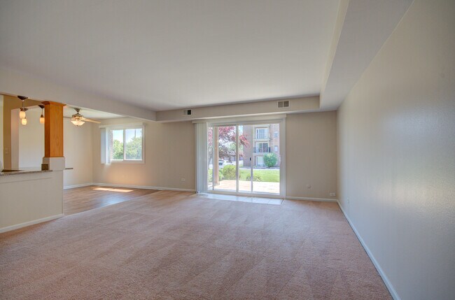 Building Photo - 4428 Beau Monde Dr