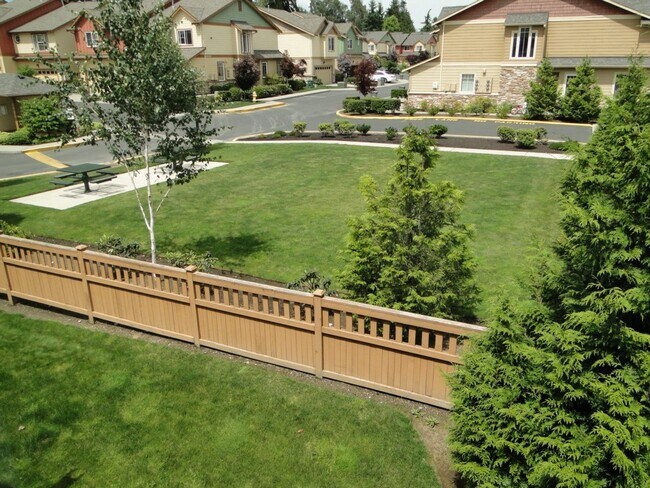 Foto del edificio - 18532 36th Ave W
