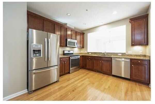 Foto del edificio - 34 Kendall Ct