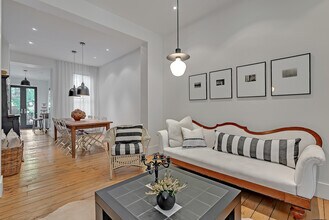 Building Photo - 20 Boulton Ave