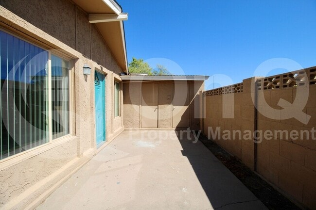 Building Photo - 1310 S Pima