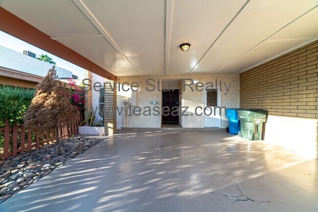 Foto del edificio - 5158 E Monte Vista Rd