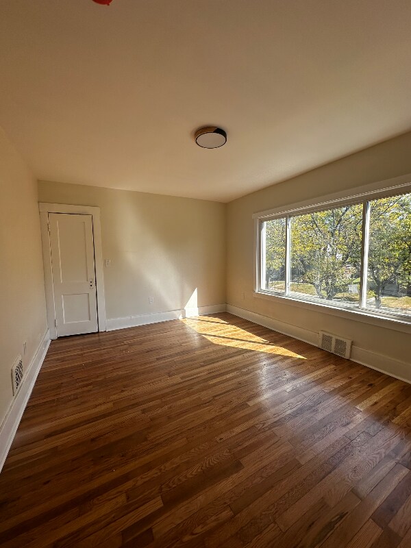 Foto del edificio - 2256 Tuxedo St