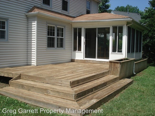 Building Photo - 4 br, 2.5 bath House - 3333 New Castle Drive