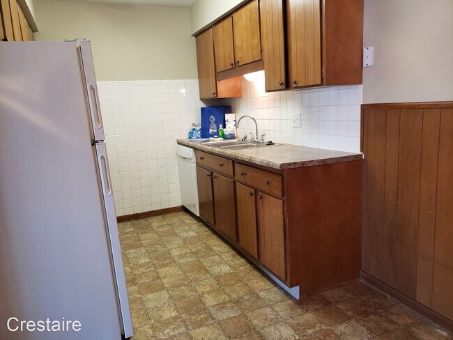 Building Photo - 1511 Thomas Dr