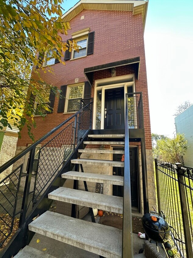 Primary Photo - 2807 W Jackson Blvd