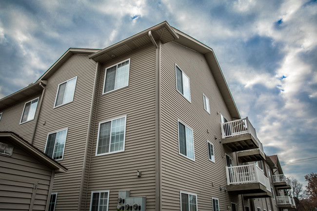 Building Photo - Britton Pines Apartments