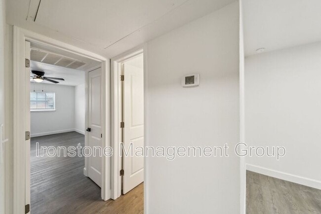 Foto del edificio - 4515 E 31st St