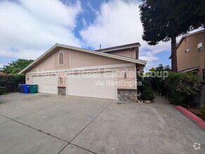 Building Photo - 318 Blossom Way