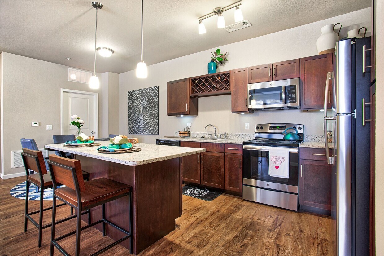 Station at Cottonwood Creek Apartments in Waco, TX