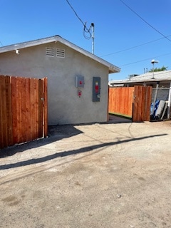 Building Photo - 687 W Orange Ave
