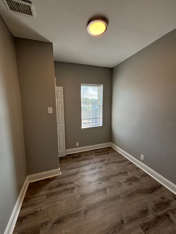 Building Photo - 7053 S Dante Ave