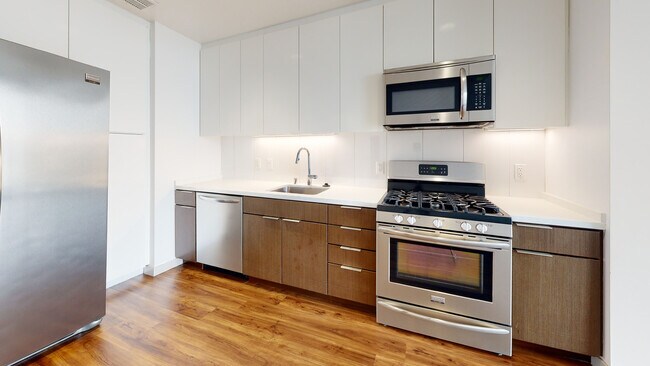 Interior Photo - 3033 Wilshire