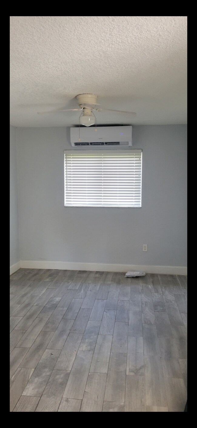 Foto del edificio - 417 E 39th St