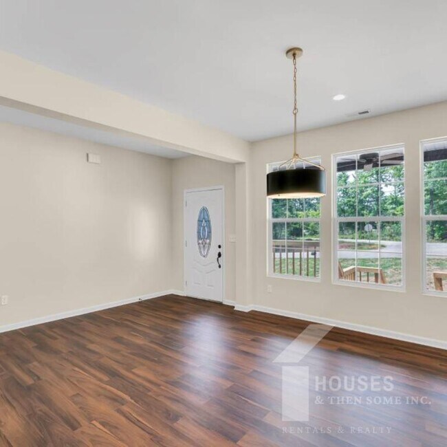 Foto del edificio - 1505 E Saluda Lake Rd