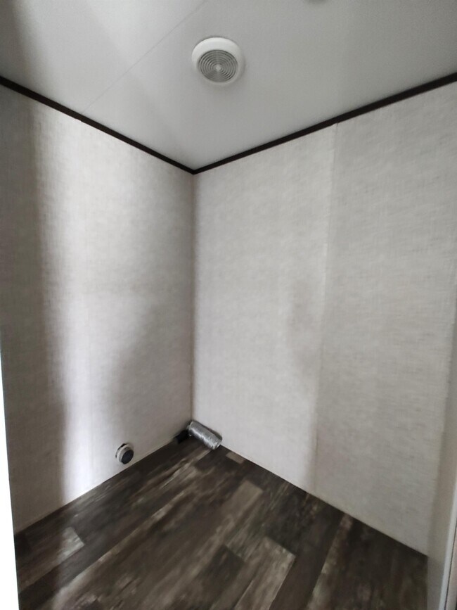 Building Photo - 2668 US-69