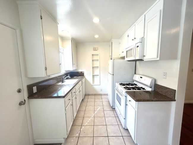 Photo - 4021 S Centinela Ave Apartment