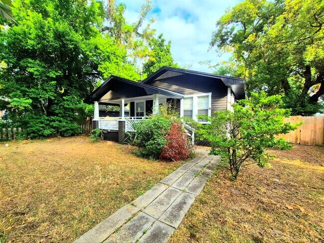 Foto del edificio - 314 E Park Ave