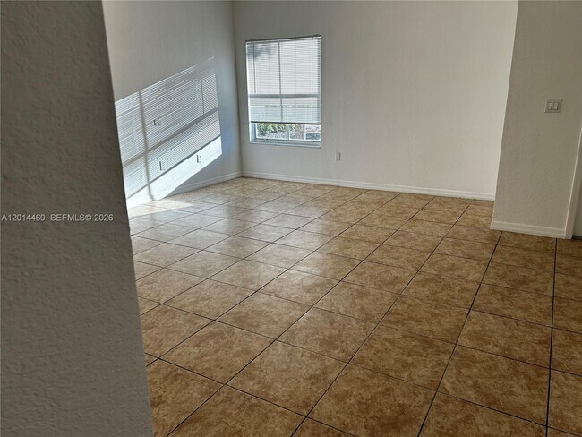 Foto del edificio - 4906 SW 141st Ave