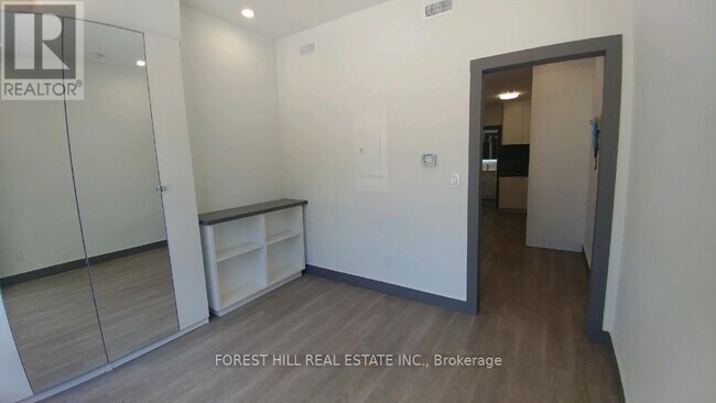 Photo du bâtiment - 1213 Dundas St W