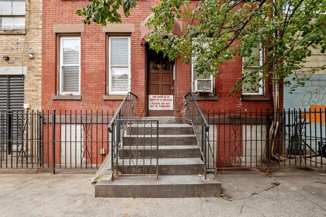 Foto del edificio - 207 15th St