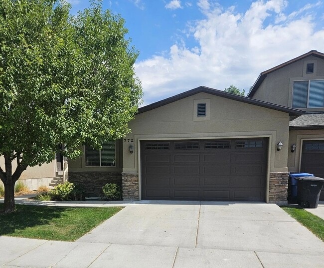 Building Photo - 772 S 150 E