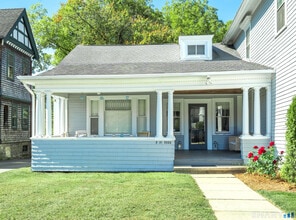 Building Photo - 2233 Main St