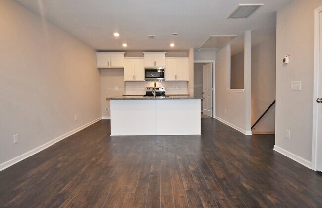 Foto del edificio - 2032 Middle Tennessee Blvd