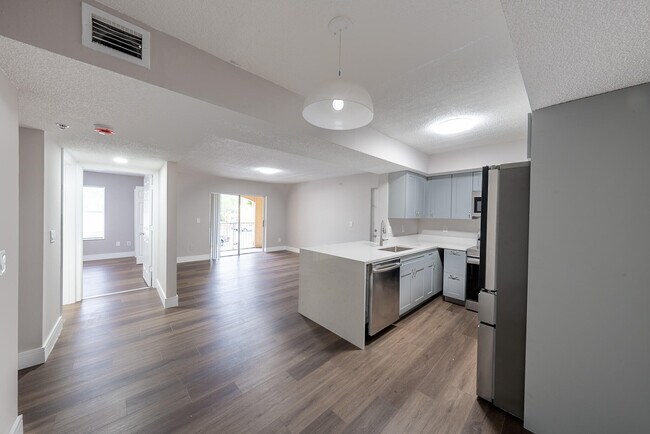 Foto del edificio - 5590 NW 61st St
