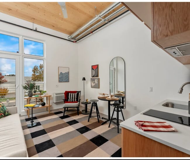 Building Photo - KIND South