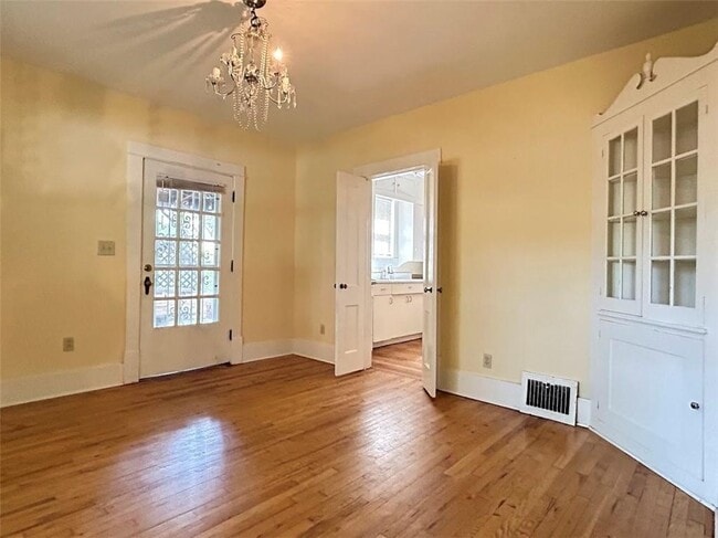 Foto del edificio - 1055 Pollard Ave