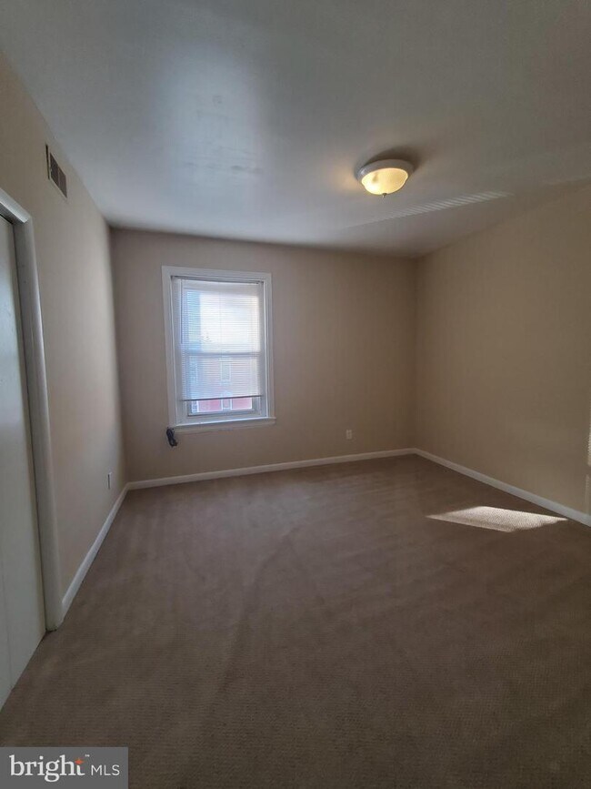 Foto del edificio - 4036 Spring Garden St