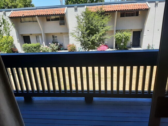 Foto del edificio - 1009 Murrieta Blvd