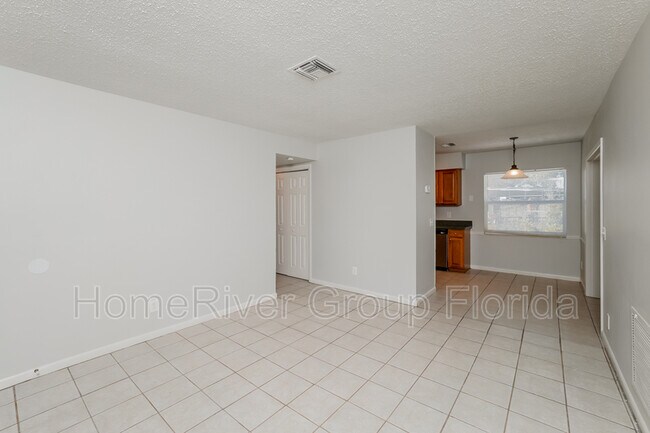 Building Photo - 2909 Venice Way